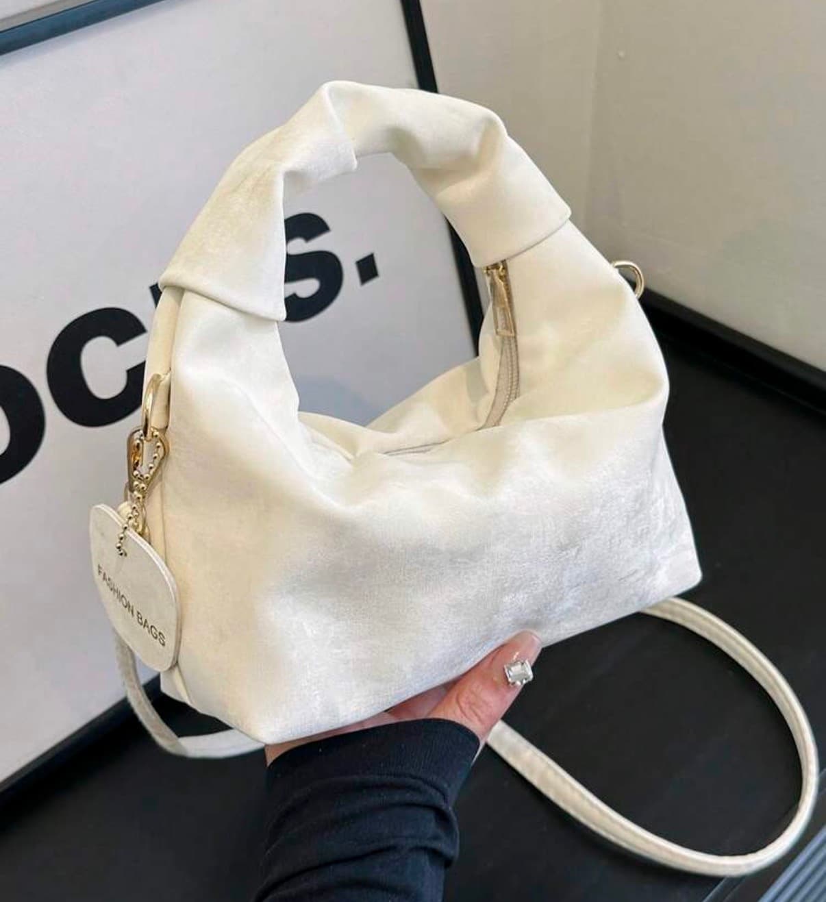 All-Match Solid Color Crescent Handbag For Women, Chic Detachable Strap Hobo Crossbody Bag, Elegant Dumpling Pouch & Mobile Purse, Minimalist Commutin