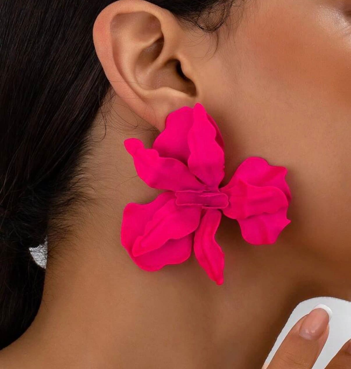 1 Pair Vacation Style Metal Flower Pendant Earrings, Suitable For Women's Daily And Party Outfits, Flower Design Is Random — image 1 of 3