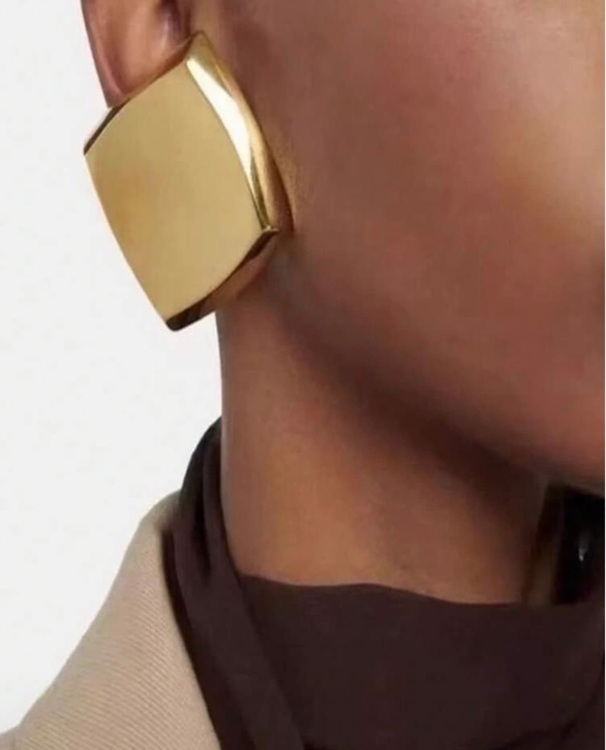 1 Pair Fashionable Exaggerated Geometric Cube Earrings, Glossy Luxurious European And American Style — image 1 of 2